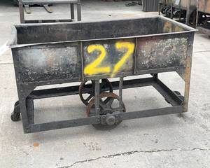 lot 290 image: Parts Cart