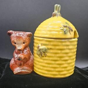 lot 46 image: Goebel West Germany Honey Pot and Bear Figurine