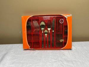 lot 36 image: Nirosta Edelstahl 188 Stainsteel Cutlery Set of 6 Place Settings