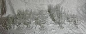 lot 52 image: Set Of Vintage Crystal Glasses - 27 pieces