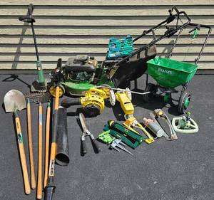 lot 61 image: Lawn Care Bundle