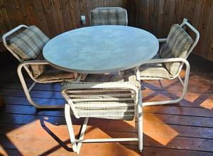 lot 112 image: Resin Patio Table and 4 Chairs
