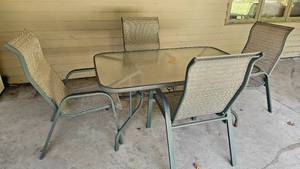lot 114 image: Large Patio Table and 4 High Back Chairs