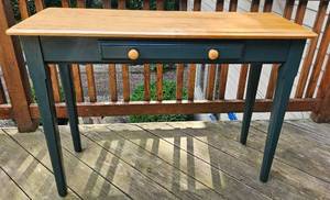 lot 131 image: SofaEntry Table