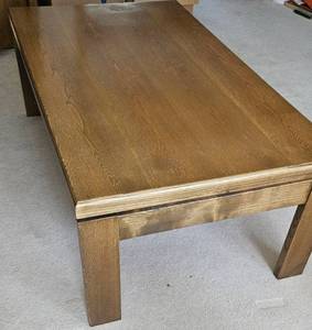 lot 140 image: Large Wooden Coffee Table