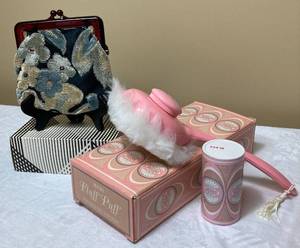 lot 127 image: Vintage Womens Clutch and Avon Fluff Puff