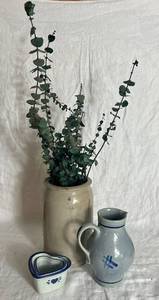 lot 121 image: Vintage Crock Vase , Pitcher and Porcelain Nesting Dishes