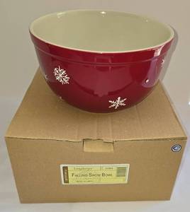 Longaberger Basket and Pottery Combo
