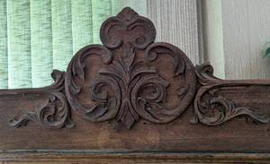 Carved Oak Mirrored Buffet Top