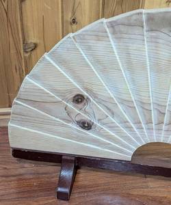 Fanned Wood Fireplace Screen