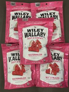 lot 2 image: HI 4 - Wiley Wallaby Soft & Chewy Watermelon Licorice Pack of 5
