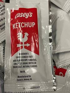 lot 35 image: Caseys Ketchup Foil Pouches - 400 Count