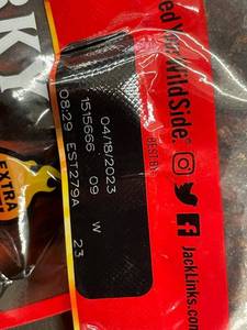 lot 95 image: KS 3 - Lot of 8 Jack Links Beef Jerky Wild Heat - 3.25oz