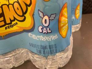 lot 427 image: pallet - Splash Blast Lemon Flavored Water Beverage, 12 Pack