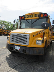 lot 1178 image: 77 PASSENGER FREIGHTLINER SCHOOL BUS