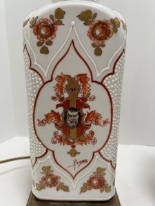 lot 4 image: Antique French Chinoiserie Lion Tabletop Pair of Lamps Hand Painted Artist Signed