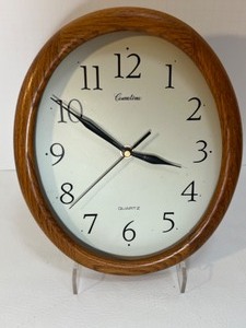 lot 22 image: Vintage Retro COSMOTIME Quartz Oak Framed Wall Clock Working