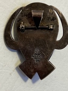 lot 60 image: Taxco Sterling Golden Obsidian Carved Mask Brooch Pin Made in Mexico