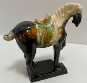 lot 116 image: Vintage MCM Slag Plastic Coasters, Antique Replica Tang Dynasty Horse & Neiker Hand Blown Perfume Bottle