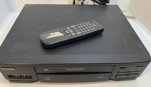 lot 126 image: Hitachi VT-F381A 4Head HIFI Stereo VHS VCR - W Remote - Powers On