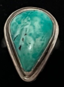 lot 192 image: Large TURQUOISE Teardrop Stone 925 Sterling Silver Modern Ring Ladies Size 6