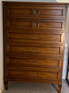 lot 194 image: MCM Mid Century Modern HENREDON Regency Style Walnut Wood 6 Drawer Tall Chest Dresser Highboy