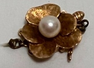 lot 70 image: Lot of 14KT GOLD Scrap 16.9 grams Chain, Single Earring, Clasp w Pearl & Pieces