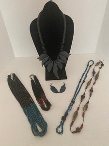 lot 260 image: Turquoise WOODEN Feather Necklace & Earring Set Made in Philippines and Additional Beaded Necklaces in Turquoise & Browns - QTY 6