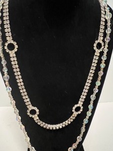 lot 213 image: Vintage RHINESTONE, CRYSTAL & PEARL Jewely Beaded with Evening Bling
