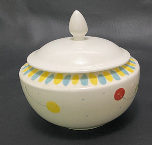 lot 313 image: Limited Production 1995 EXCLUSIVE MIKASA  Berry Jubilee Creamer and Sugar Bowl made in Japan