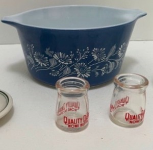 lot 322 image: Vintage KITCHENWARE Including a PYREX Bowl, PEPSI Salt & Pepper Shakers, Mini Glass Creamers & Sterling Creamer