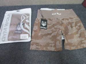 2- Ladies Gym Wolf Contour Camo Sho...