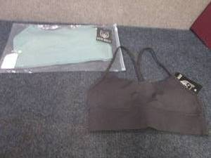 2- Ladies Gym Wolf Sports Bras Size...