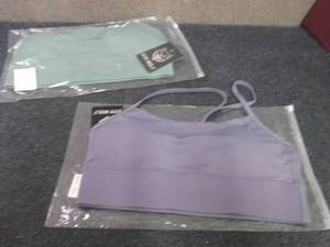 2- Ladies Gym Wolf Sports Bras Size...