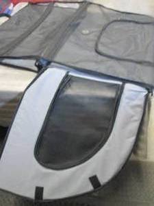 K& H Portable Kennel...