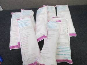 8 Instant Ice Maxi Pads...