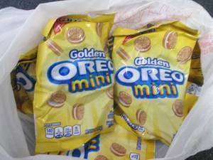 12- 3 oz Oreos Golden Minis...