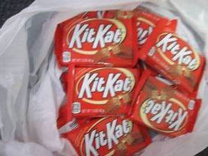 12- 1.5 oz KitKats Bars...