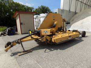 lot 2 image: Diamond Mower 10 Flexwing
