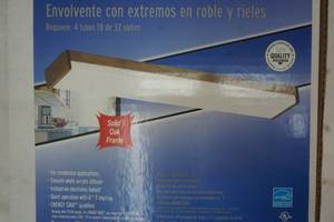 lot 15 image: fluorescent light