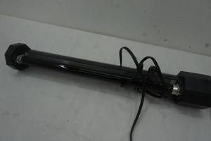 lot 17 image: black light