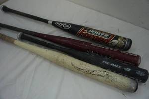 lot 26 image: 4 metal bats