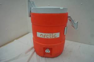 lot 57 image: Arctic  5 gallon cooler