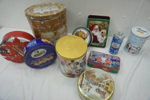 lot 65 image: Vintage tin lot