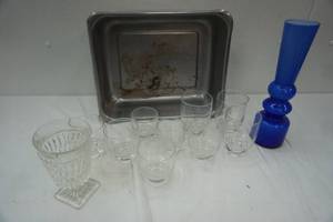 lot 70 image: Glassware, pan
