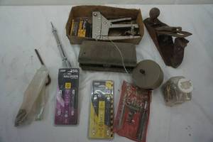 lot 72 image: Vintage tools
