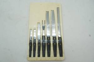 lot 102 image: cutlery set