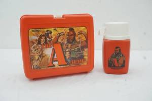 lot 110 image: vintage lunch box