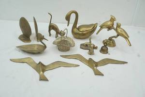 lot 116 image: decor