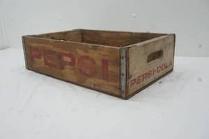 lot 118 image: Pepsi-Cola crate